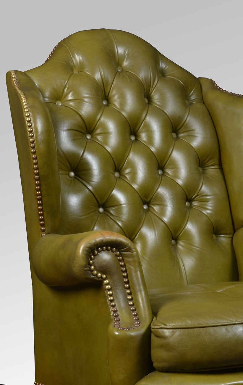 Pair of leather wing armchairs in the George II style In Fair Condition In Cheshire, GB