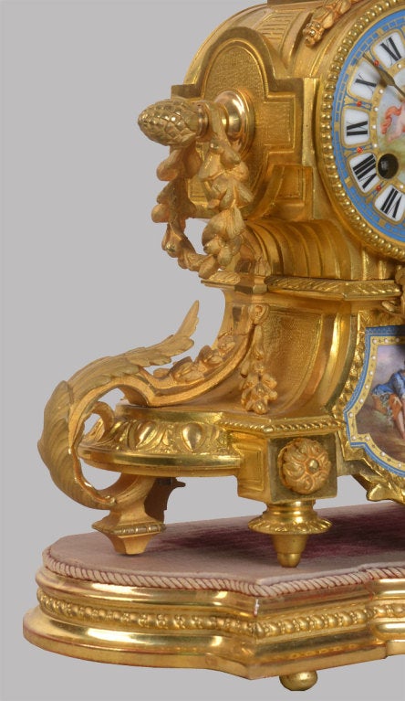 French ormolu and porcellain mantle clock 1