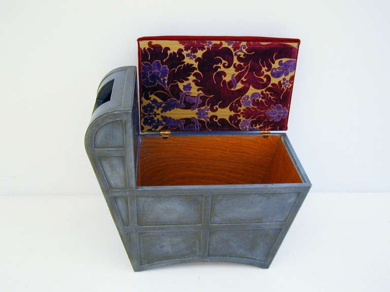 Umbrella-Stand Stool by Pucci De Rossi, circa 1990 In Excellent Condition For Sale In Paris, FR