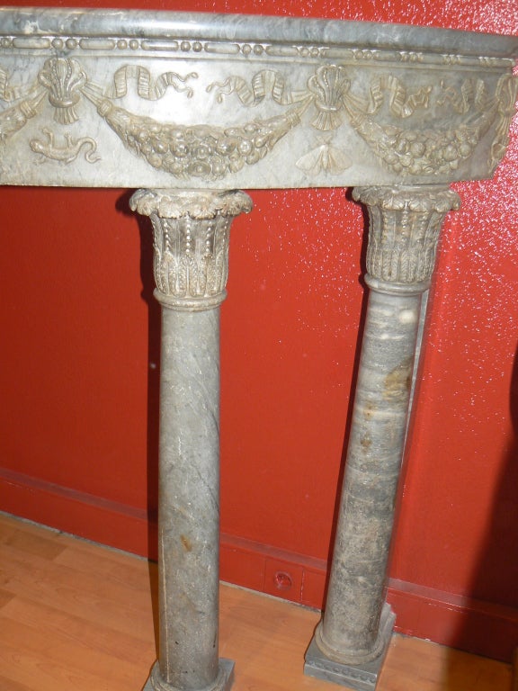 Blue Stone Renaissance Chimney Fireplace Mantel 1500's Console In Excellent Condition For Sale In Lyon, RH-Alps