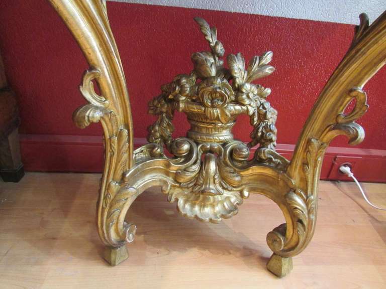 19th Napoleon III, Louis XV Style, Red Marble Console Table in Carved Giltwood  In Excellent Condition In Lyon, RH-Alps