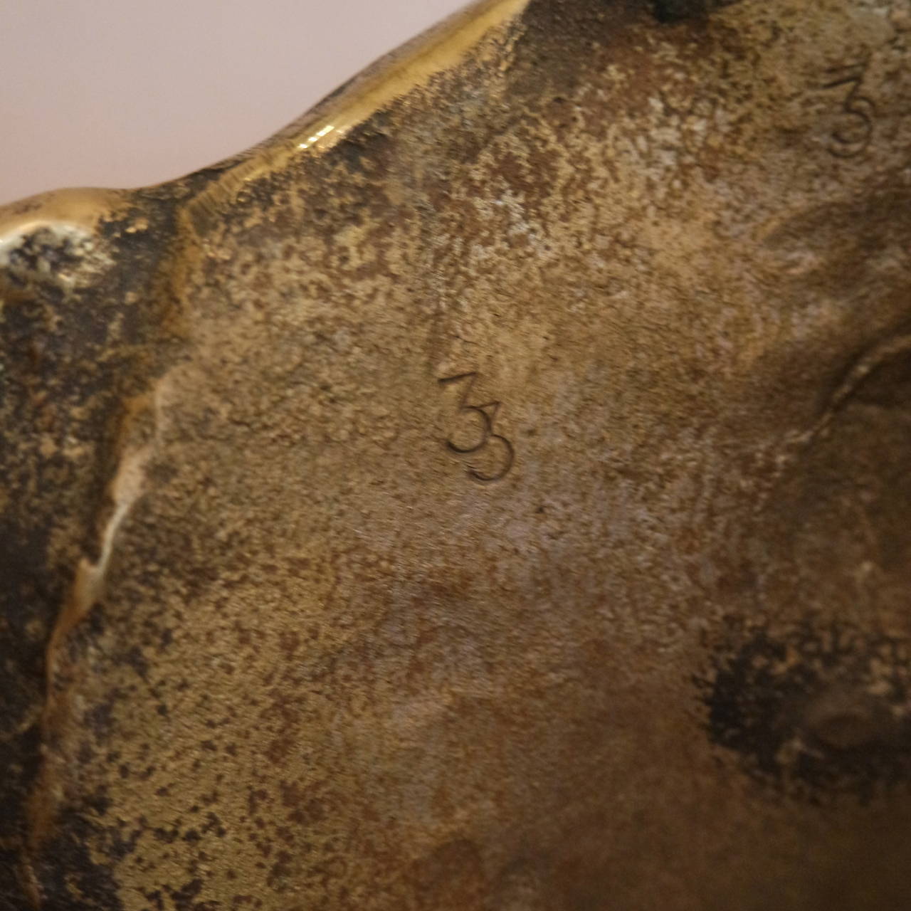 Français Fantastique lampe à masque en bronze de Garouste et Bonetti