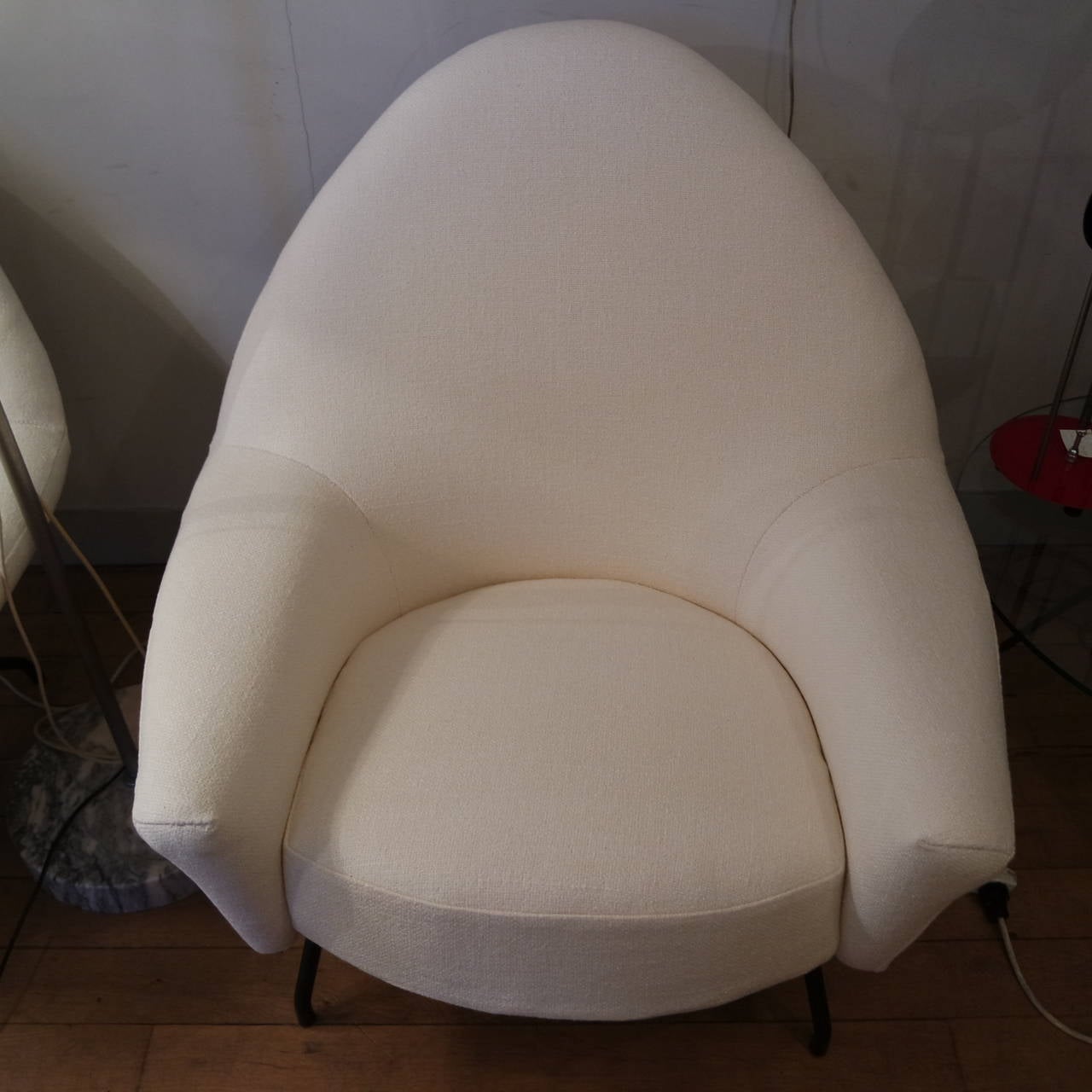 Pair of Joseph André Motte 770 armchairs In Excellent Condition In Paris, FR
