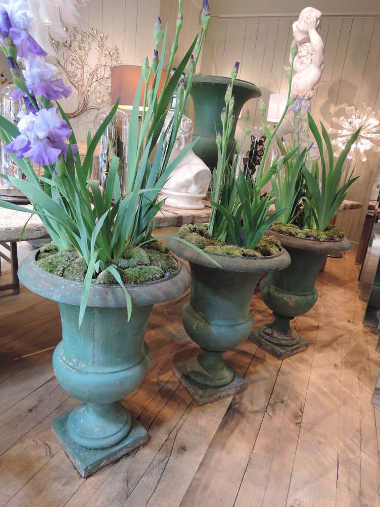 19th Century Pair of tall XIXth century garden planters in painted cast iron, French