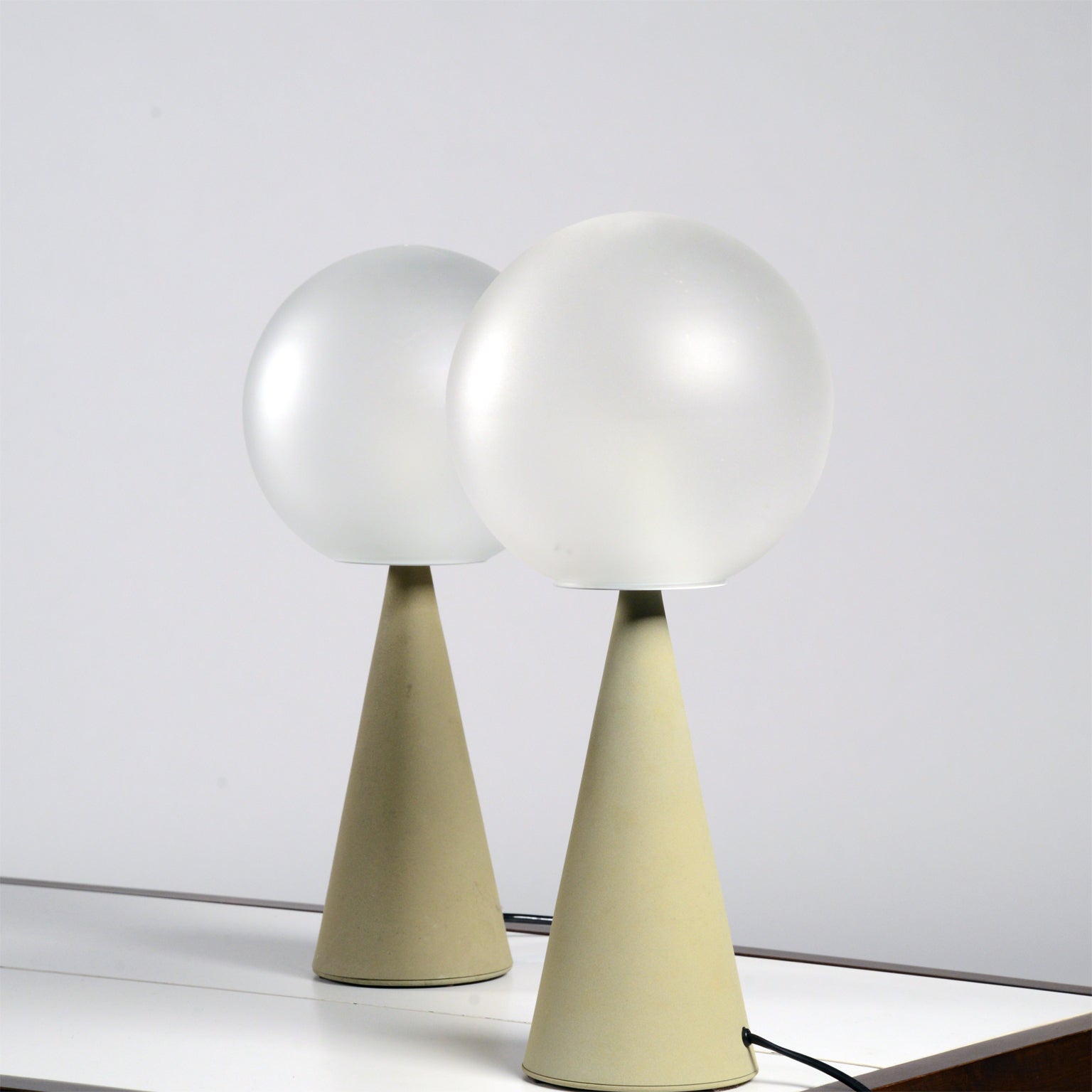 Pair of Bilia table lamps by Gio Ponti for Fontana Arte