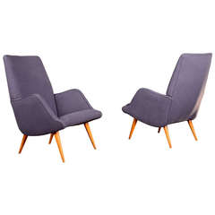 Pair of model 806 armchairs by Carlo de Carli