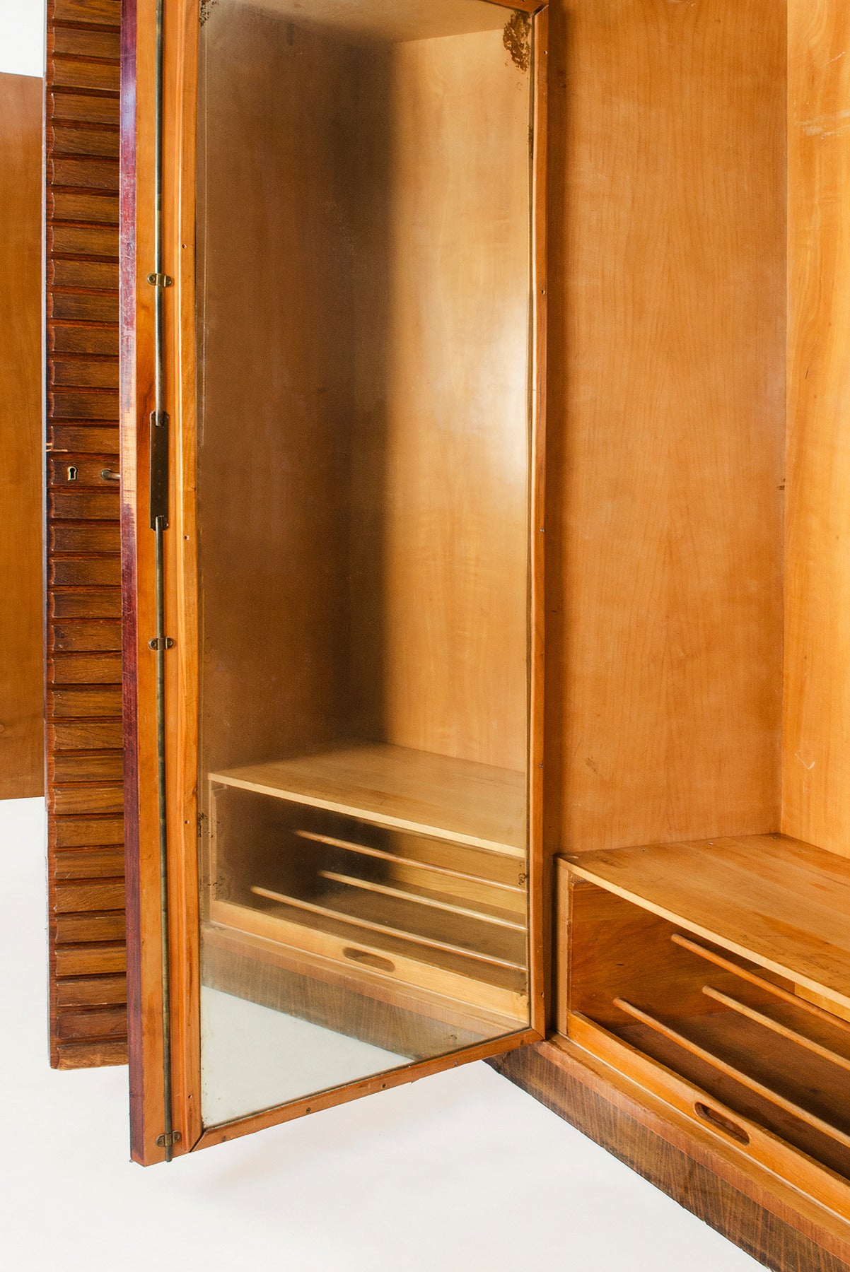 Extraordinary Armoire, Italy, 1930s In Good Condition In Milan, IT