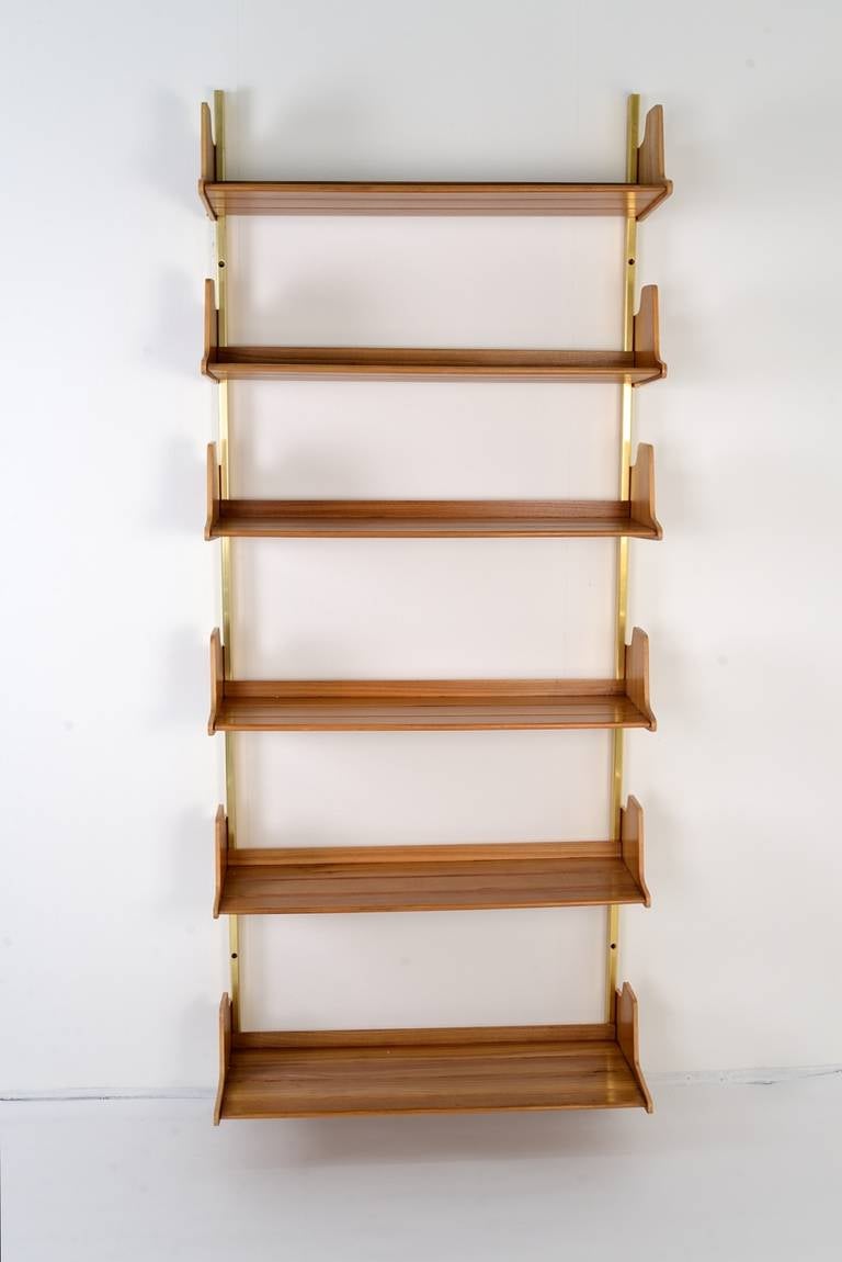 E60 bookcase by Osvaldo Borsani for Tecno In Good Condition In Milan, IT