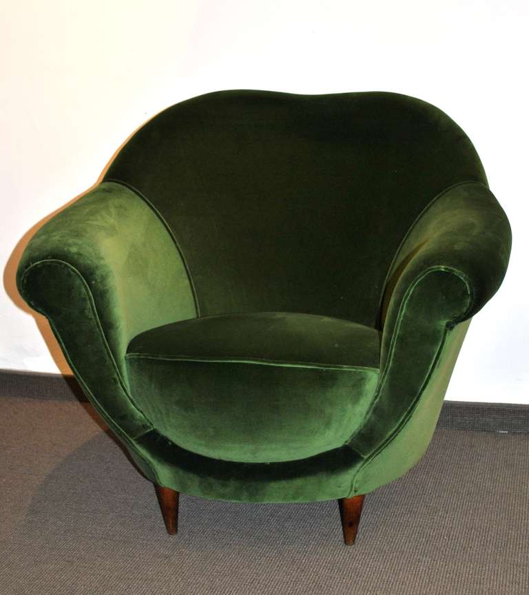 Pair of Italian Armchairs In Good Condition In Milan, IT