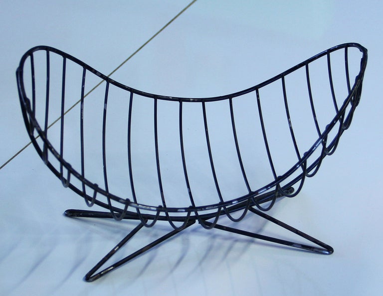 Wrought Iron Fruit Leaf Basket from the Structural Modern Line In Good Condition In Minneapolis, MN