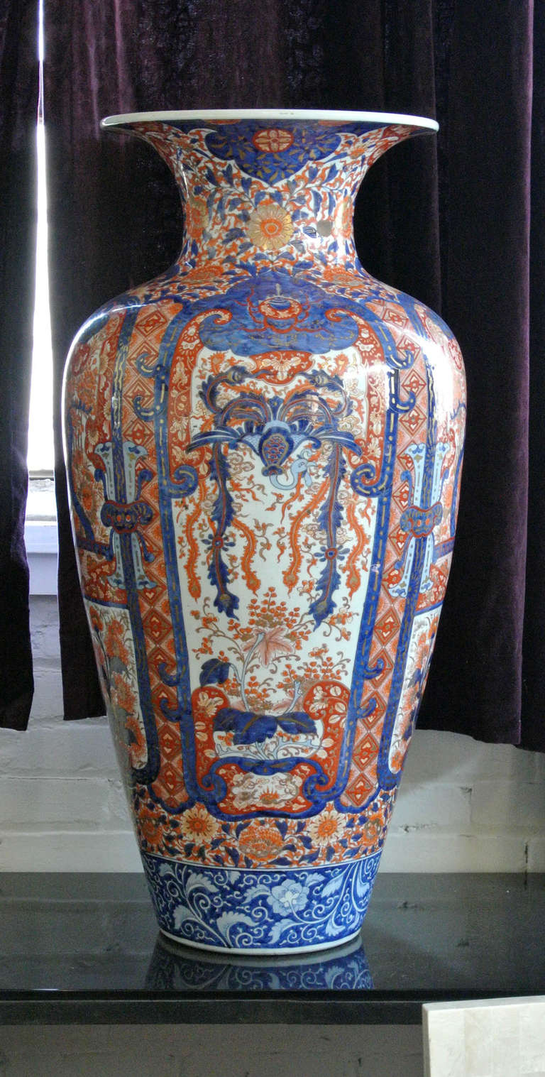 Japonisme 19th Century Meiji Japanese Imari Palace Vase