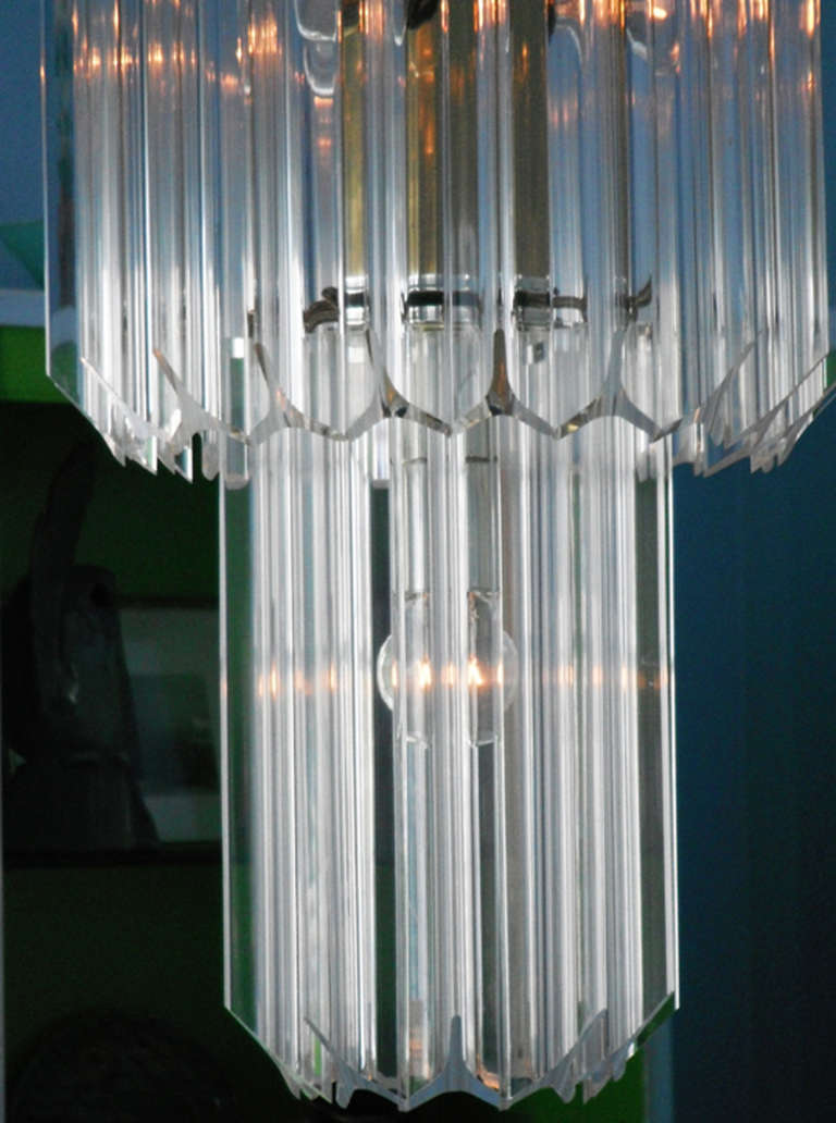 Late 20th Century Large Cascading Lightolier Style Vintage Lucite Chandelier For Sale