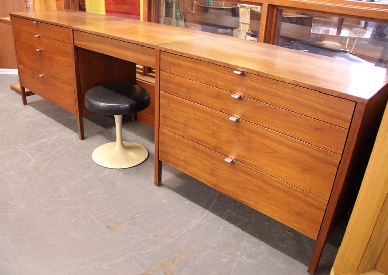 American Pair of Florence Knoll Chests with Vanity and Saarinen Stool
