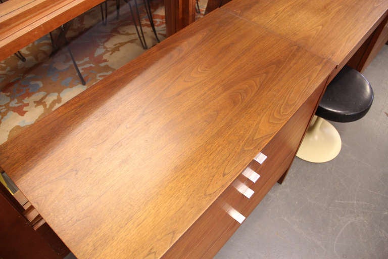 Walnut Pair of Florence Knoll Chests with Vanity and Saarinen Stool