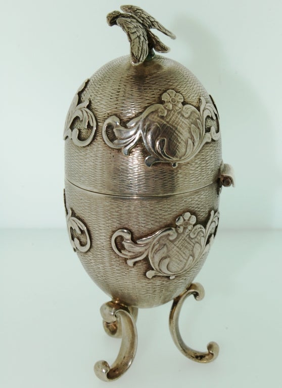 1010 A Russian 84-Standard Silver Egg