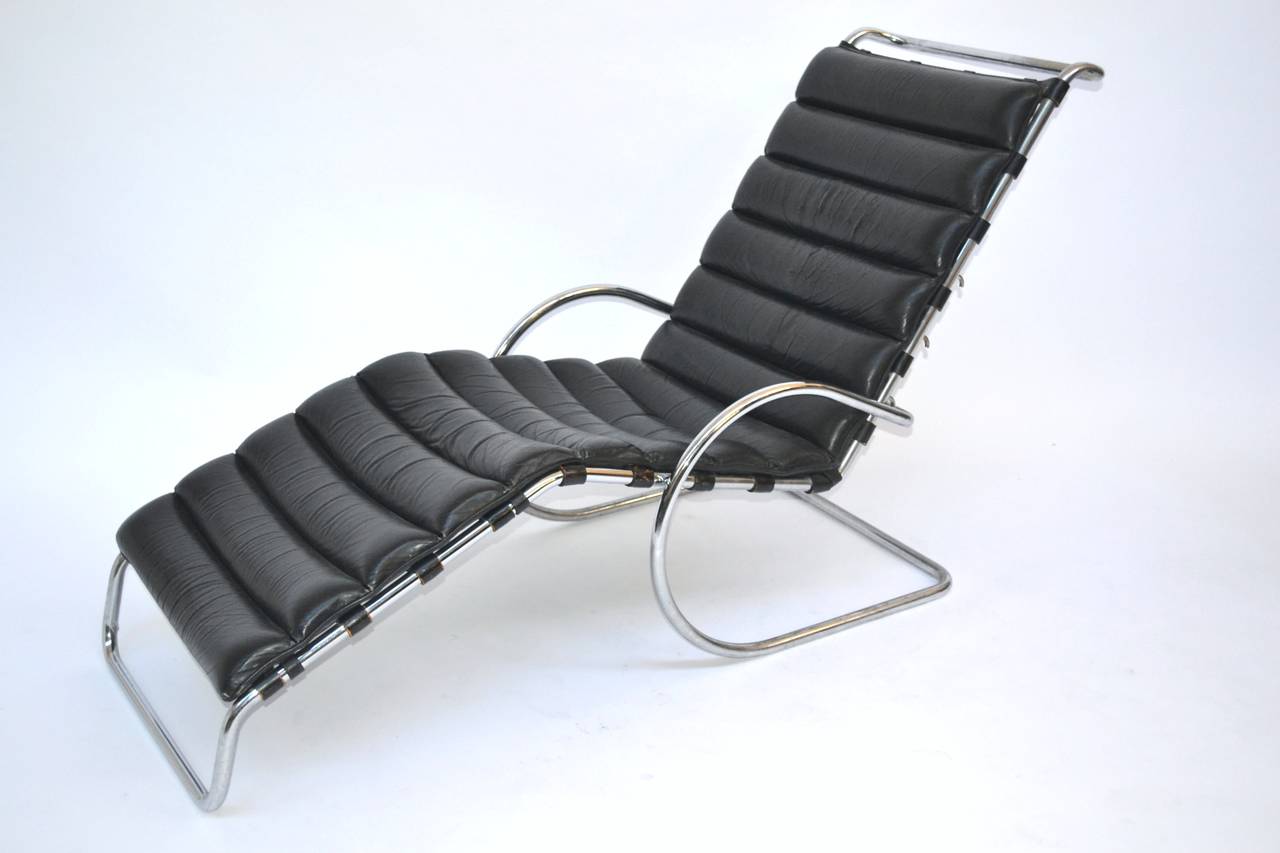 Chaise longue of Mies van der Rohe. Project of 1931.