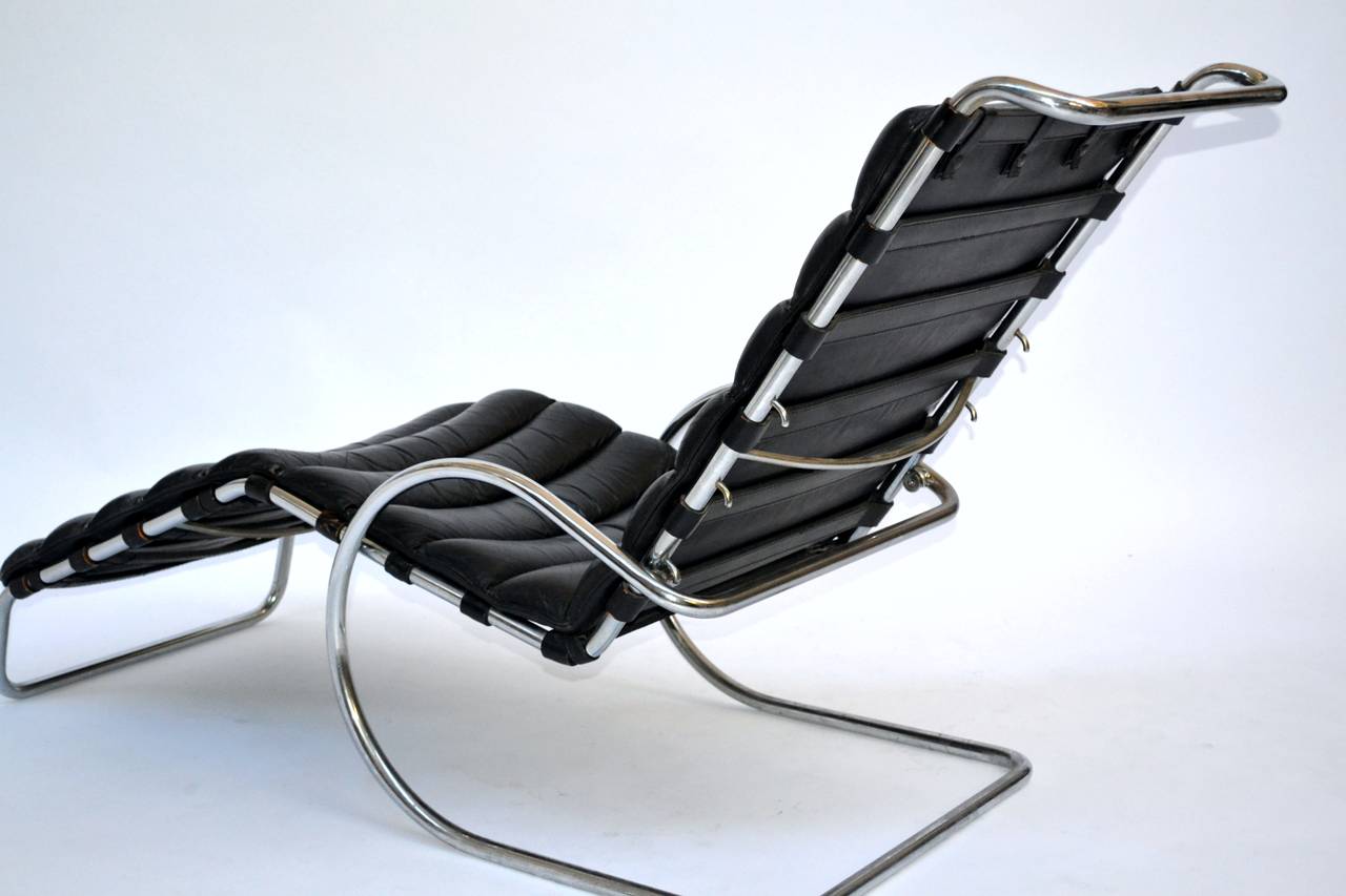 Chaise Longue of Mies van der Rohe In Good Condition In Milan, IT