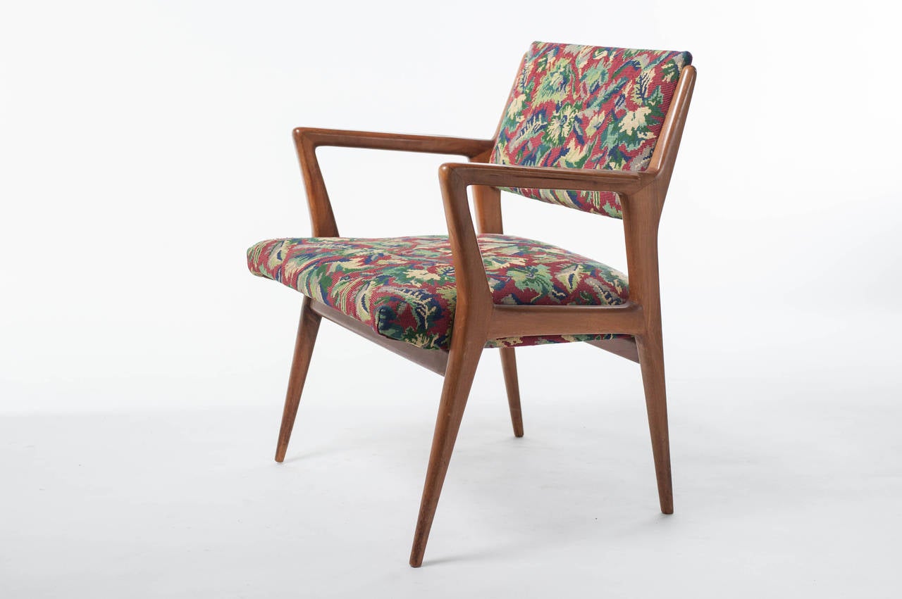 Mid-Century Modern Pair of Armchairs in Gio Ponti Style