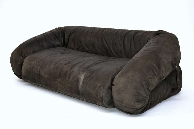Anfibio sofa bed, des. Alessandro Becchi - Giovannetti 1971 - suede original leather, discreet condition