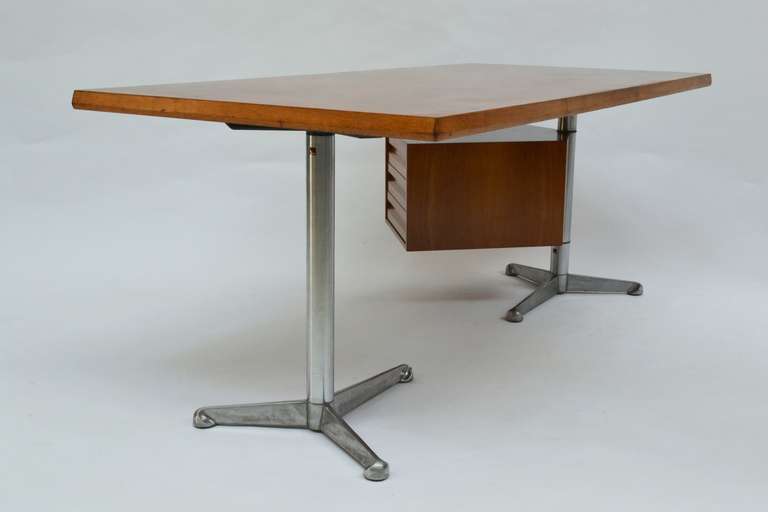 Desk by Osvaldo Borsani - Tecno In Excellent Condition In Milan, IT