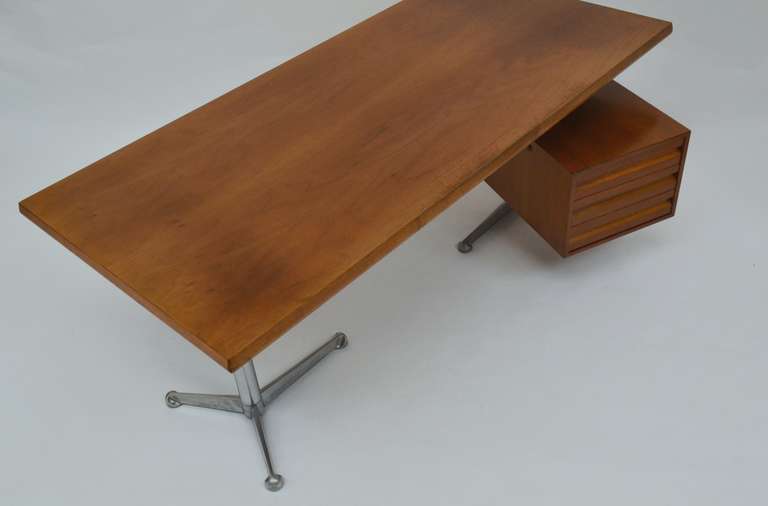 Desk by Osvaldo Borsani - Tecno 1