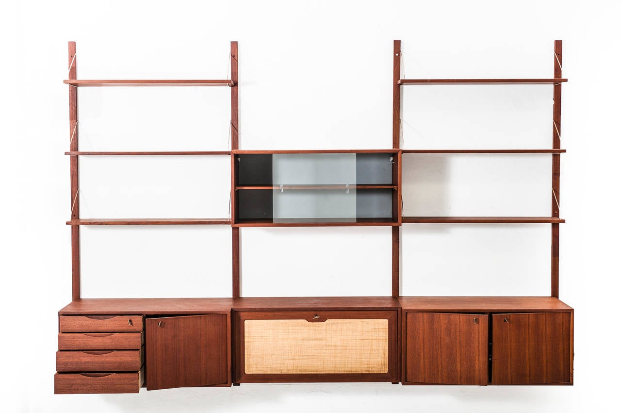 Wood structure. Wall Shelf, Germany, 1960s.