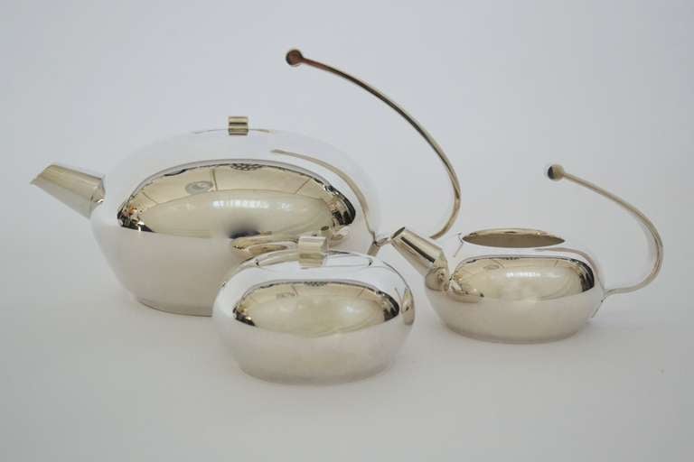 Tea service designer Malimpensa Giuliano by Mesa, silver-plated brass, 1987