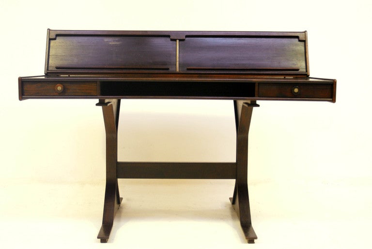 Desk mod. 530 designer Gianfranco Frattini- production Bernini