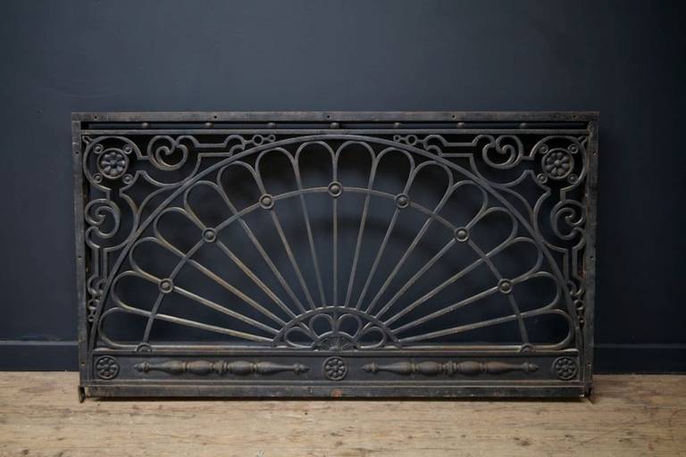 French Internal Gates