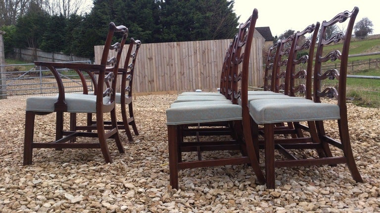 Set of Ten 19th Century Mahogany Antique Chippendale Dining Chairs In Excellent Condition In Gloucestershire, GB