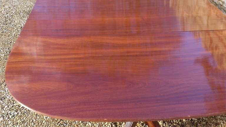 1790 Antique Four Pillar Mahogany Dining Table 19 Foot Long In Excellent Condition In Gloucestershire, GB