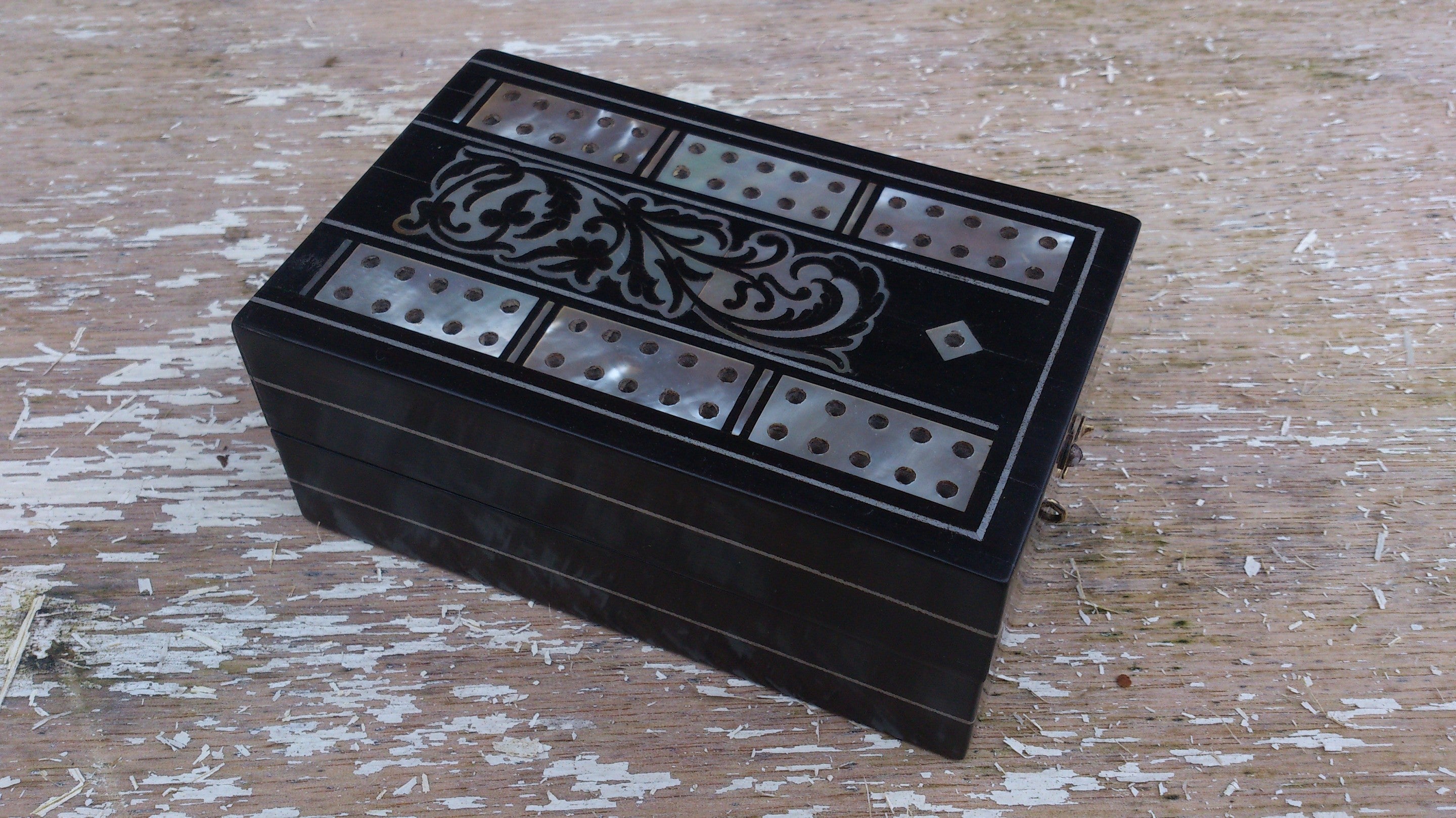 Traveling Folding Ebony Cribbage Board