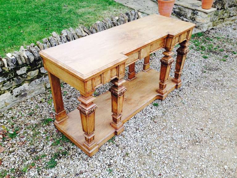 Antique Serving Table in Honey Colour Burr Oak In Excellent Condition In Gloucestershire, GB