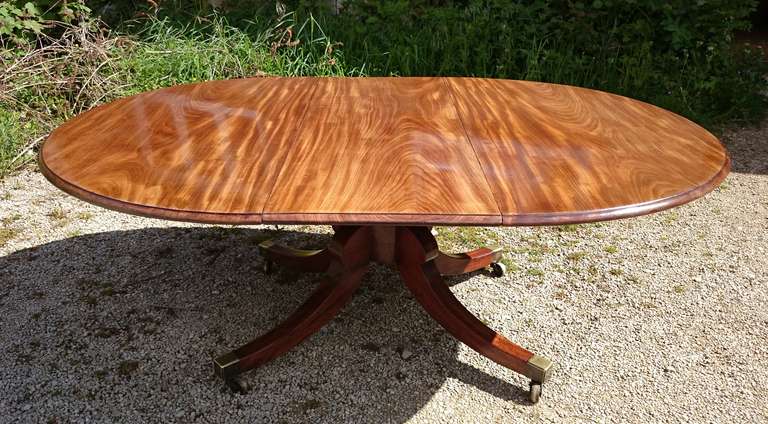 Round Extending Antique Dining Table 2