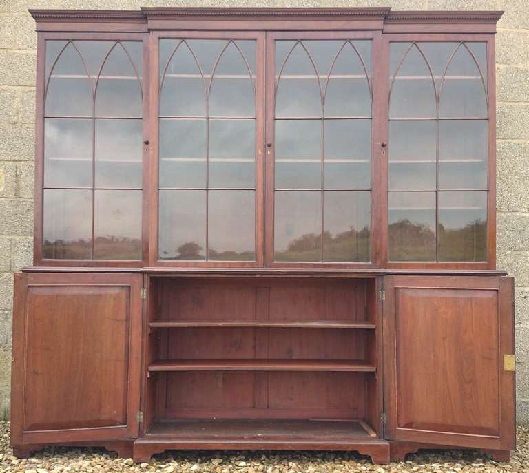 18th Century Very Fine Quality George III Mahogany Breakfront Bookcase For Sale