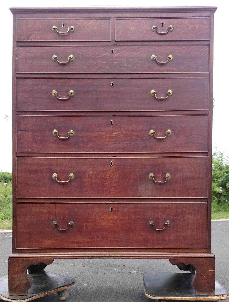 Antique Oak Chest of Drawers In Excellent Condition In Gloucestershire, GB