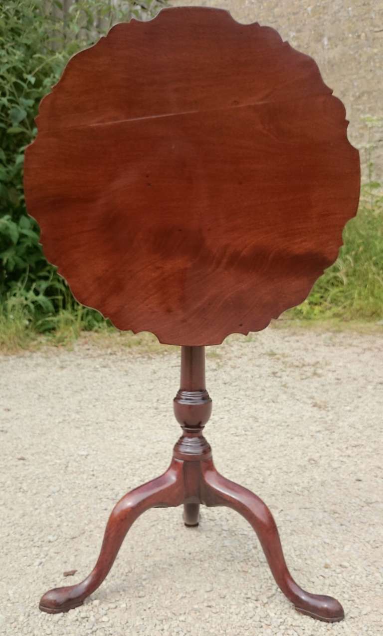 Unusually Small George III Wine Table In Excellent Condition In Gloucestershire, GB