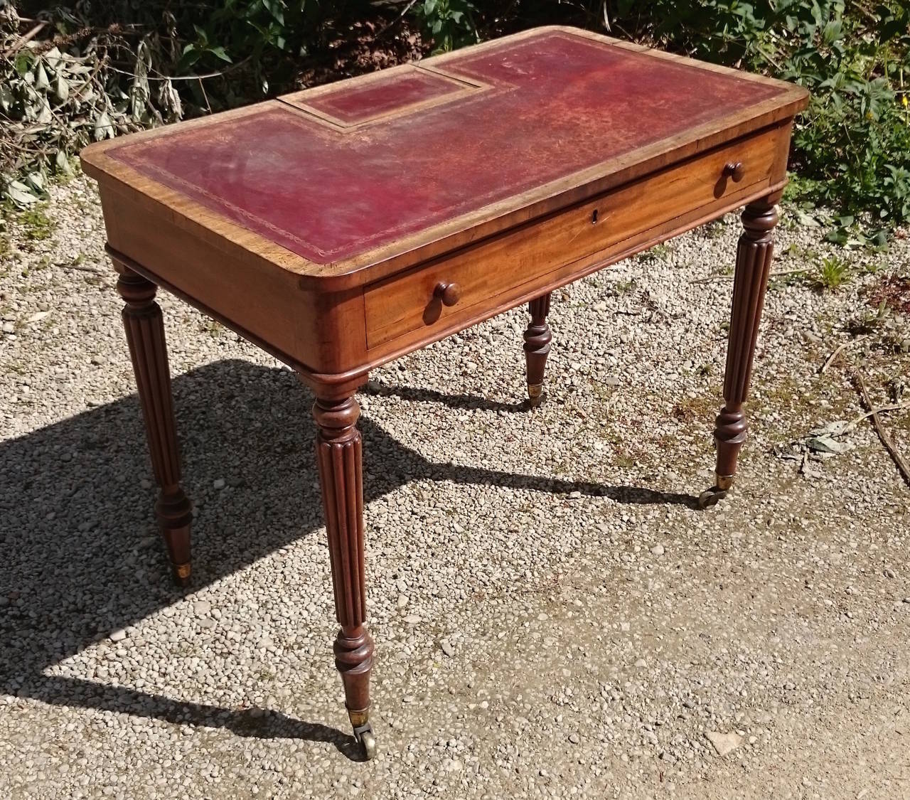 Early Nineteenth Century Antique Writing Table In Good Condition In Gloucestershire, GB