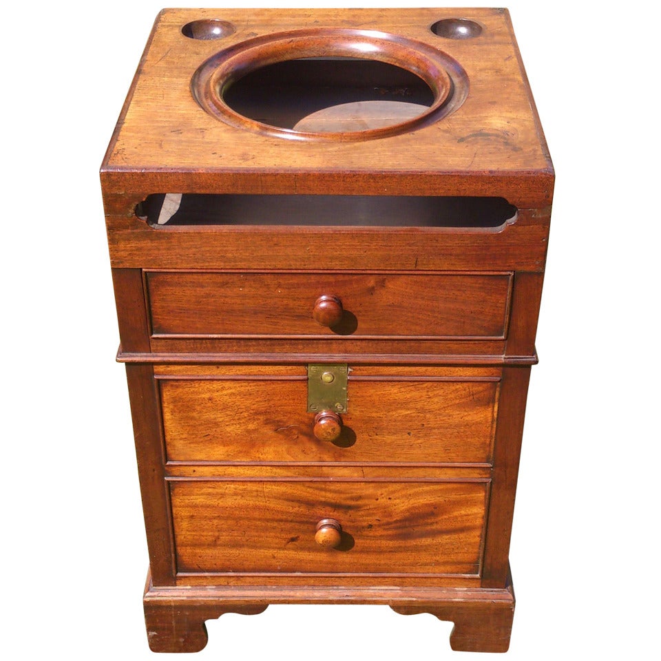 Antique Bedroom Washstand Made of Cuban Mahogany For Sale