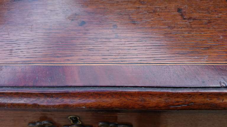 George III Oak and Mahogany Crossbanded Chest of Drawers For Sale 4