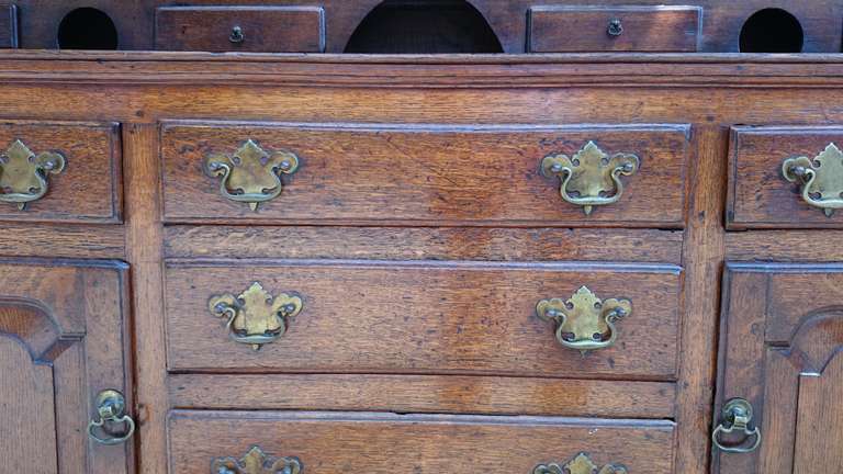 Early English Oak Dresser In Good Condition For Sale In Gloucestershire, GB