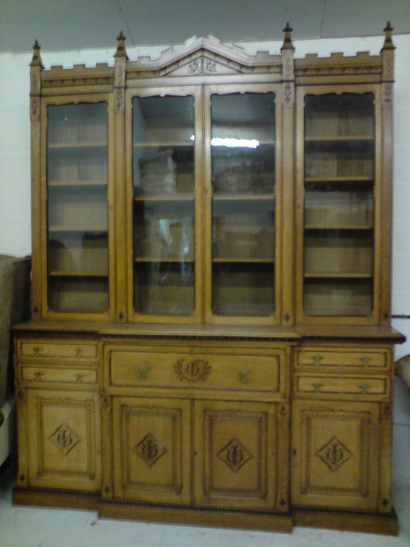 Very fine quality circa 1870 aesthetic movement antique oak bookcase with ebony stringing and motif details and wonderful secretaire to the top drawer. This bookcase is exceptionally well made, a most beautiful color (more like the color in photos 7