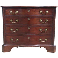 Cuban Mahogany Serpentine Fronted Bachelor's Chest of Drawers