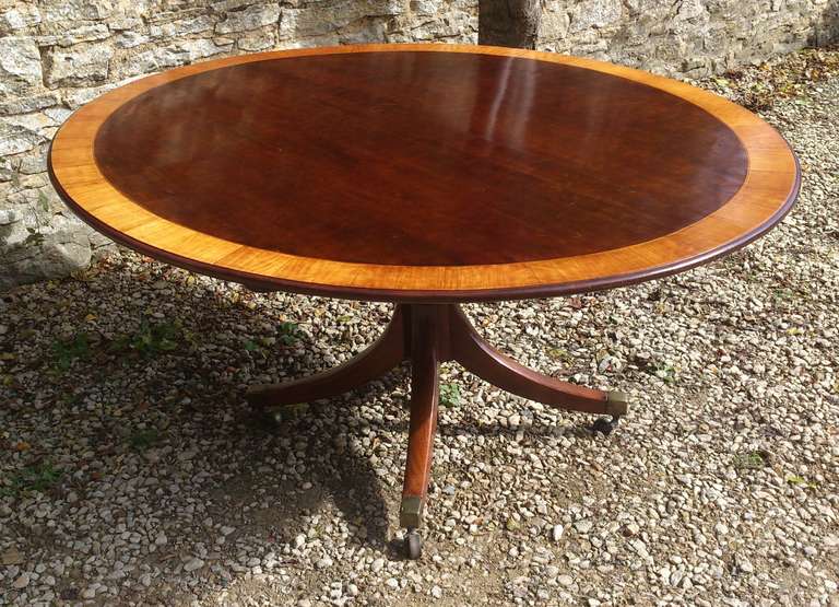 Antique Centre / Breakfast Table In Excellent Condition In Gloucestershire, GB