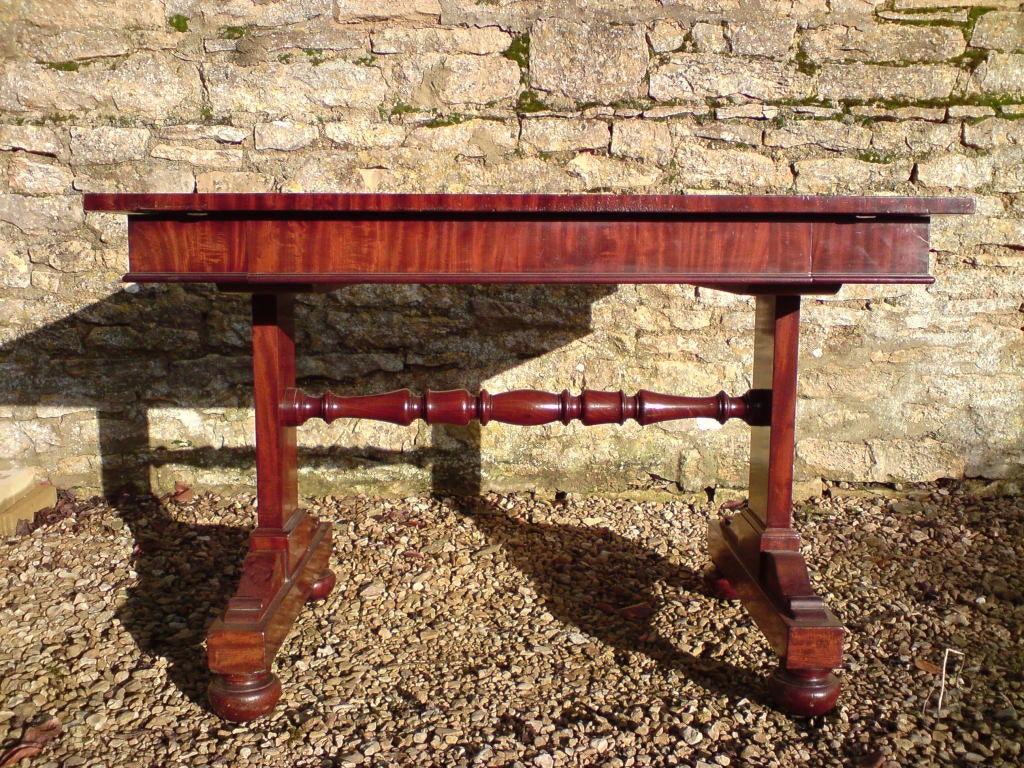 Very rare and unusual all original early 19th century writing table or library table which extends to take two additional leaves to receive large documents, architects drawings or reference books, this is useful in a library or as a very elegant