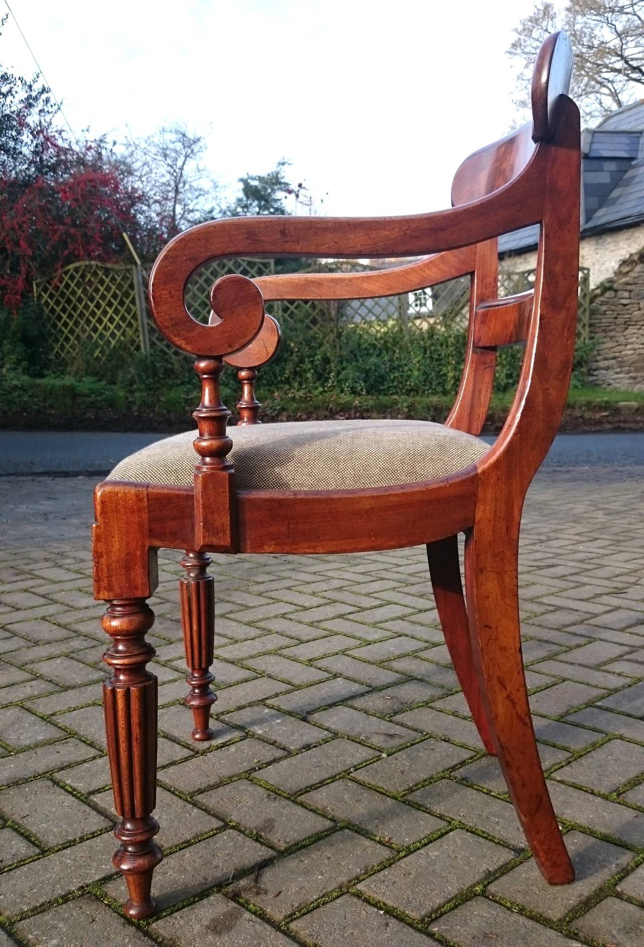 Antique Carver Dining / Desk Chair For Sale 2