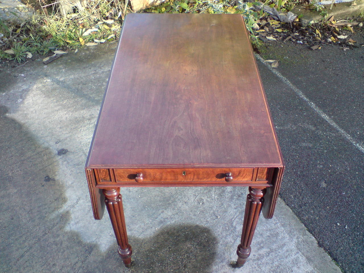 antique pembroke table