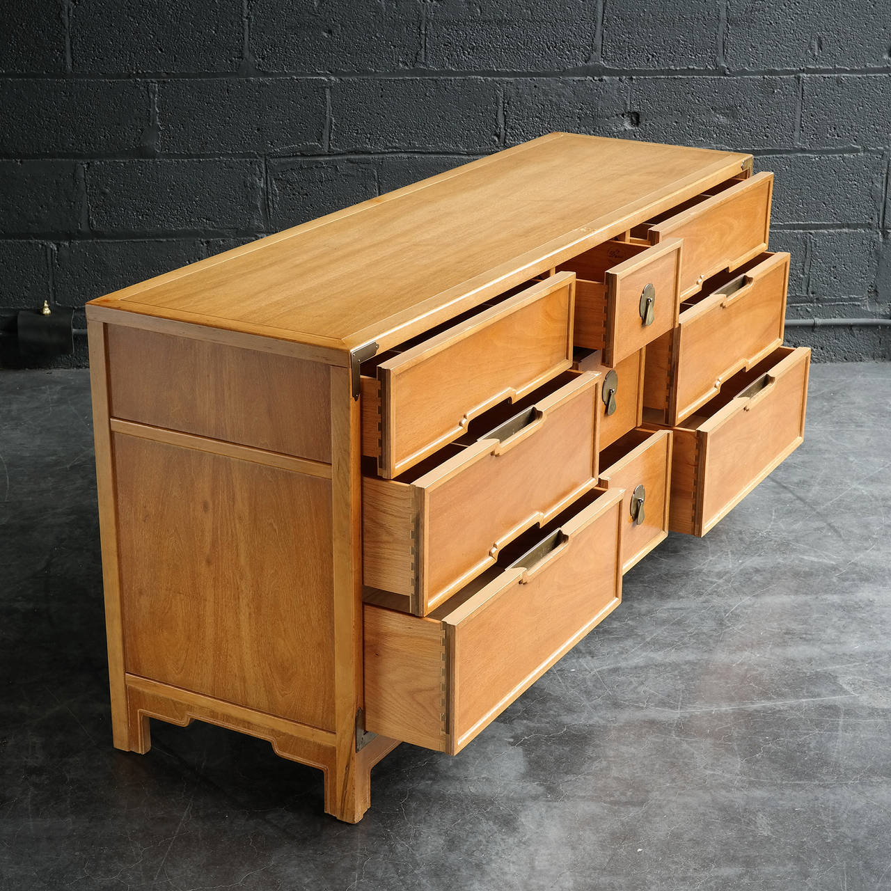Mid-20th Century Modern Chinoiserie Nine-Drawer Long Dresser