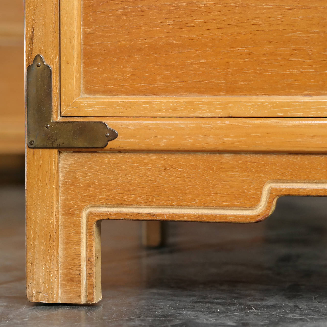Modern Chinoiserie Nine-Drawer Long Dresser 2