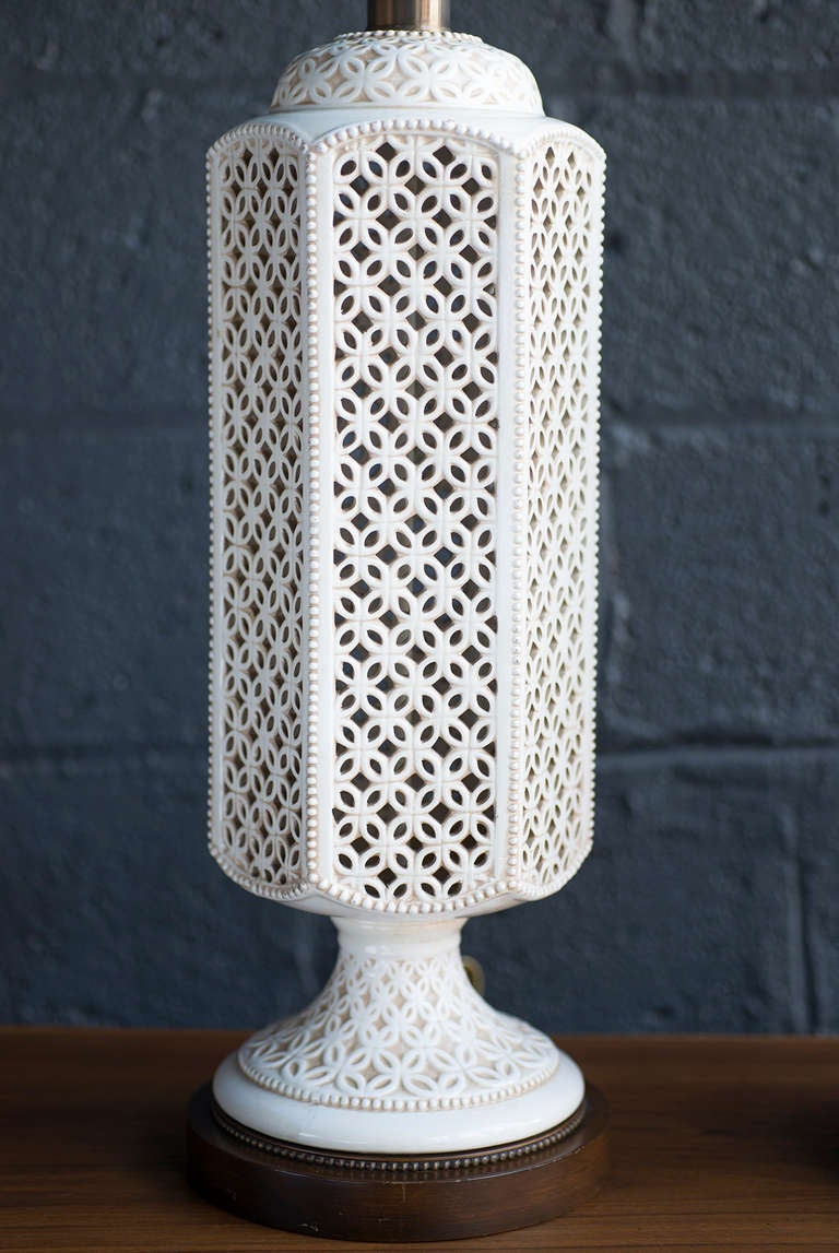 Pair of Ceramic Latticework Lamps In Excellent Condition In Brooklyn, NY